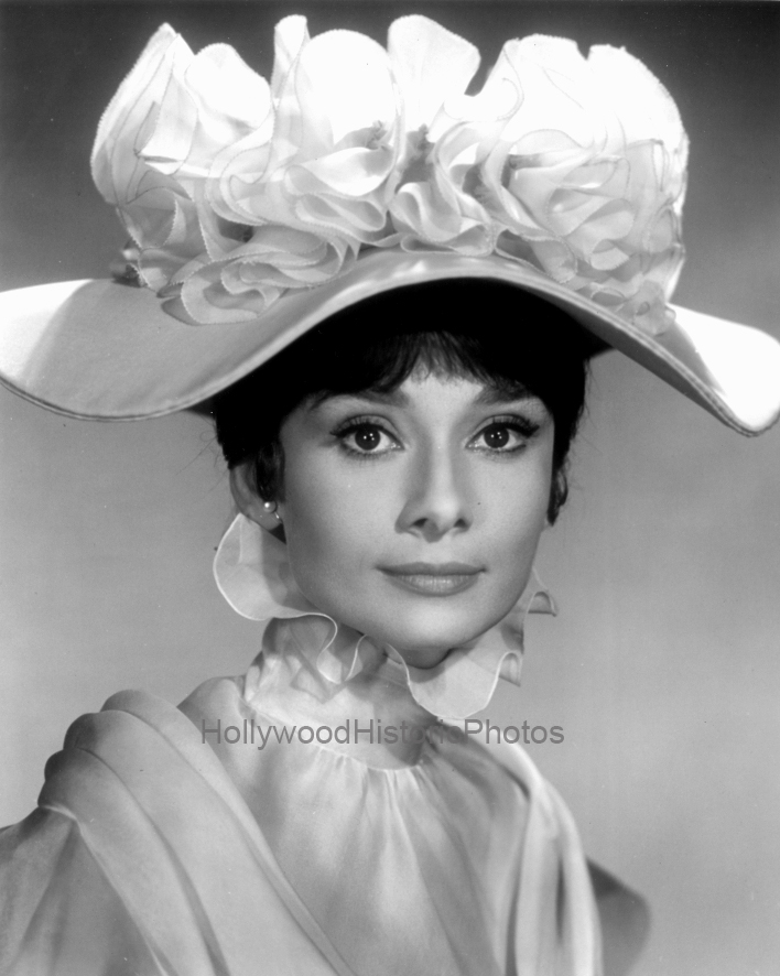 Audrey Hepburn 1964 My Fair Lady (2) wm.jpg